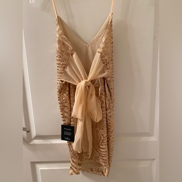 Size small sparkly pink Lulu’s mini dress with tie in the back - Picture 3 of 4